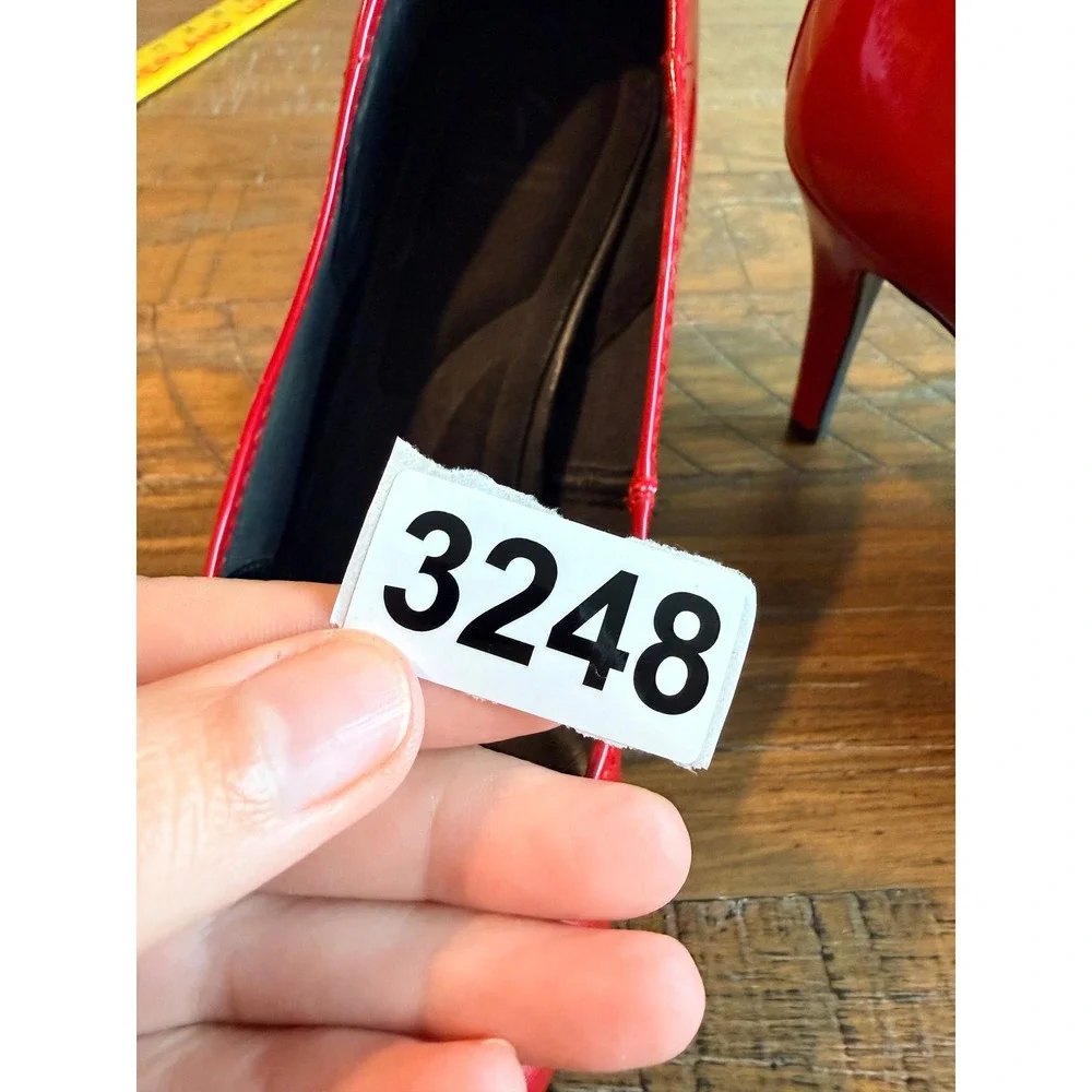Simply Vera Vera Wang Red Patent Pointed Toe Pumps Stiletto Heels Womens 6 Party